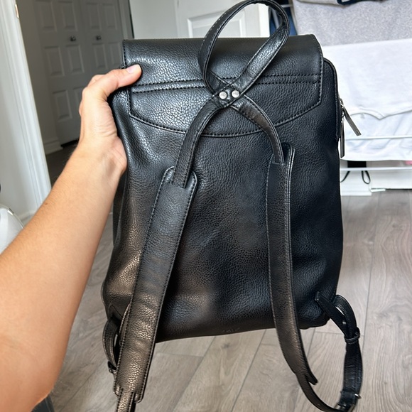 Perfect for everyday stuff. - Picture 2 of 3